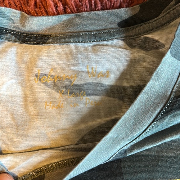 Tropical Camo Tshirt - Picture 2 of 3